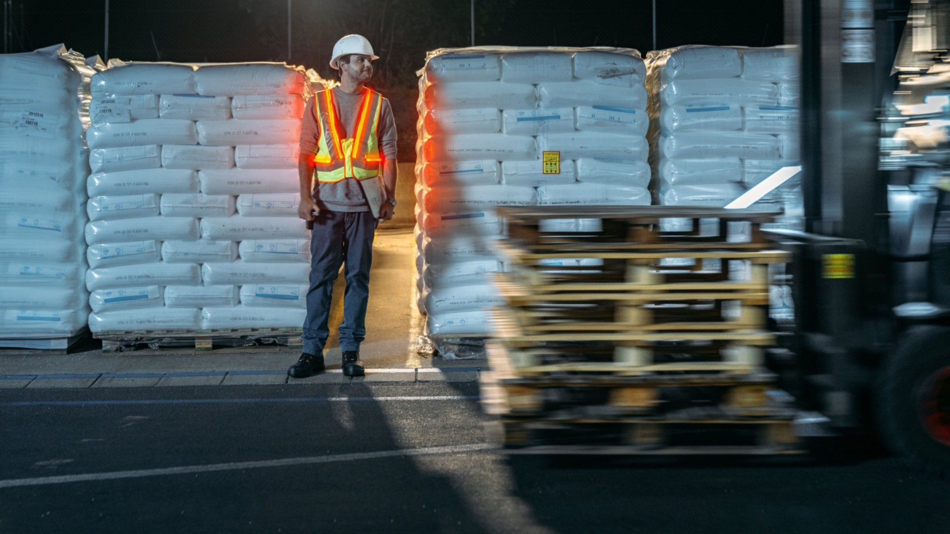 Интерактивный предупреждающий жилет - картинка 1_ler7693-b_neu_16zu9_16x9w1920.jpg