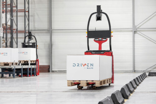 РОБОТИЗИРОВАННАЯ ТЕХНИКА - картинка automated_truck_moving_retail_4291_0698-500x335.jpg