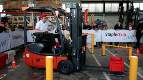 Трехкратный чемпион Юга и плотная борьба за призы. В Краснодаре прошел первый отборочный турнир StaplerCup-2024 - картинка 1920_1080_987_47-500x281.jpg